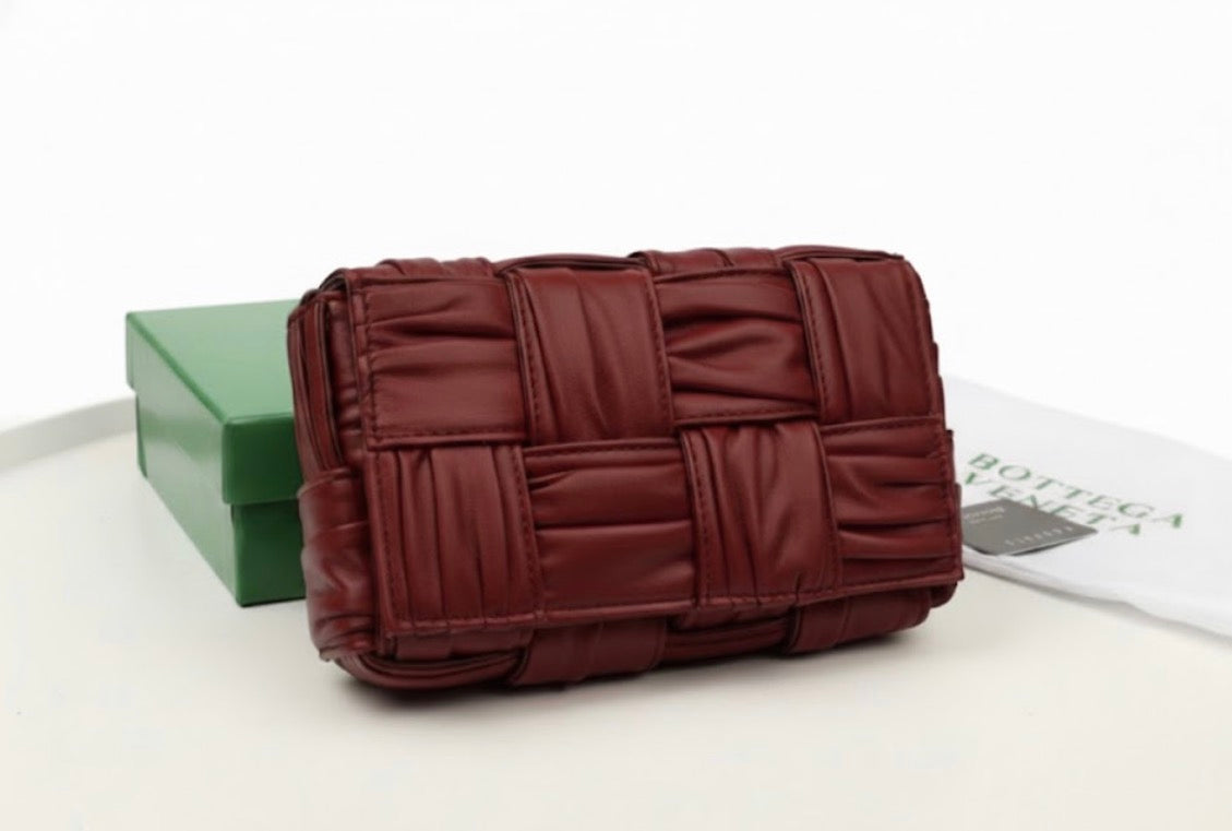 BOTTEGA VENETA (Intrecciato)