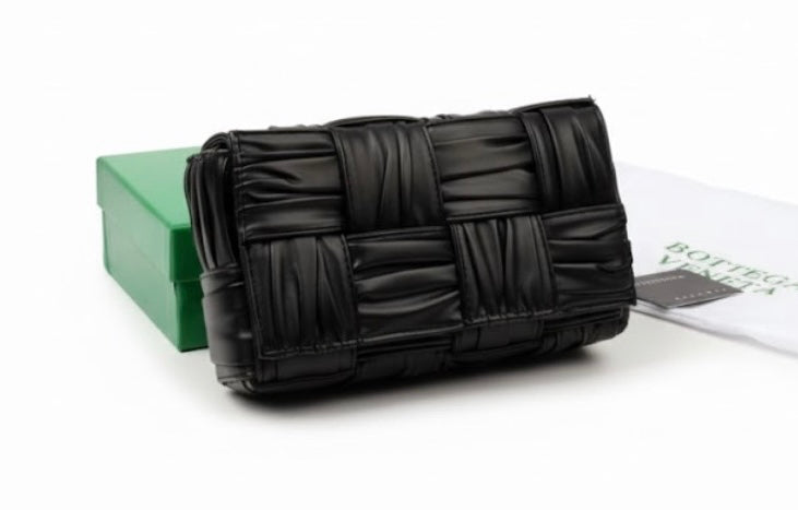 BOTTEGA VENETA (Intrecciato)